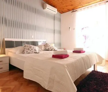 Guest house Roso Makarska